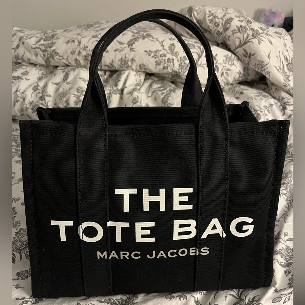 Marc Jacobs Medium Tote